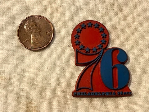 Vtg Rubber Refrig Standing Board Magnet NBA Basketball PHILADELPHIA 76ers Cover