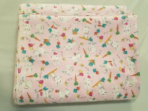 Windham Cubby Bear Flanell Hasen Bienen Vögel rosa Windham 3 Yards x 44" - Bild 1 von 6