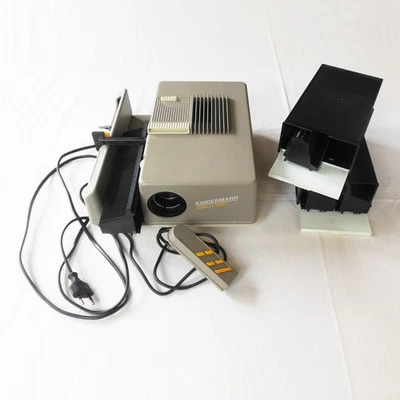 PROJECTEUR Diapositive KINDERMANN 2500L Diafocus + 4 Chariots/Paniers - Photo 1/4