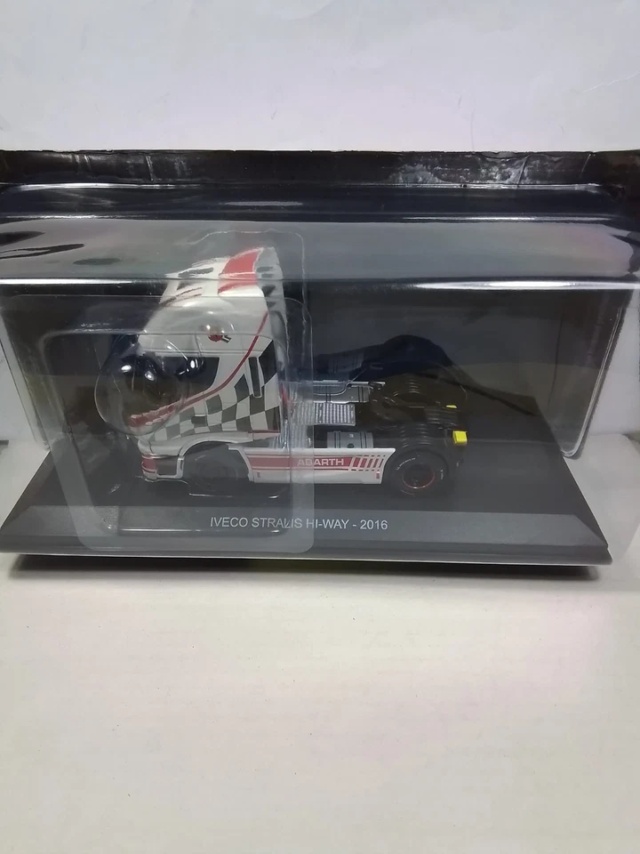 Iveco Stralis hi-way 2016 1/43  - Immagine 1 di 1