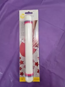 NEW Wilton Fondant 9 Inch Rolling with 1/8 & 1/16 Inch Guide Rings.  - Picture 1 of 6