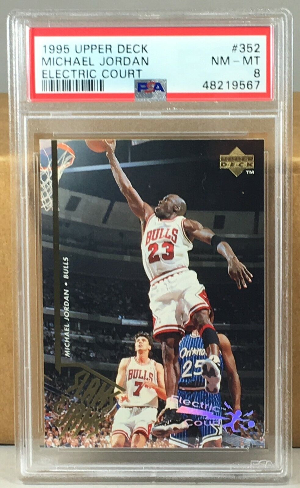 1995 UPPER DECK Electric Court #352 MICHAEL JORDAN PSA 8 NM-MT BULLS HOF