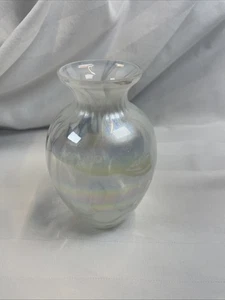 Vintage Hallmark Crowning Touch Collection irisierende 5" Glasvase - Bild 1 von 10