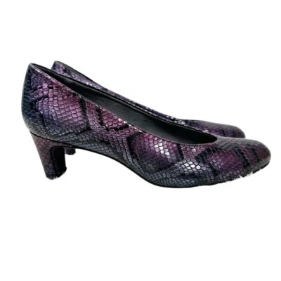 Stuart Weitzman Iridescent Snakeskin Print Leather Heels Purple Pumps Size 9M - Image 1 of 4