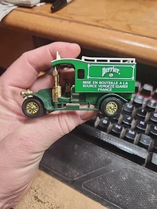 MATCHBOX MODELS OF YESTERYEAR Y25 20s RENAULT VAN PERRIER DELIVERY Green White - Picture 1 of 7