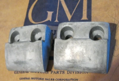 Nuevo 1941-1942 Chevy, Pontiac, Olds Door Striker Set, EE. UU.! Foto 1 de 2