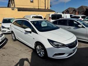 2019 69 VAUXHALL ASTRA 1.6 CDTI 136 DESIGN SPORTS TOURER AUTO WHITE EX ESTATE - Picture 1 of 3