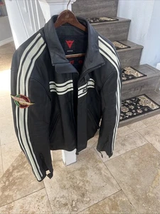 Chaqueta de moto de cuero Dainese Ducati vintage para hombre talla 56 - Imagen 1 de 19