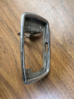 Carcasa interior de luz de cortesía #1 Jaguar XKE E-Type Lucas L674 Foto 1 de 4