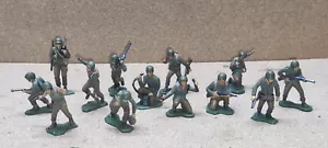 Soldatini Marx WW2 American Marines 13 pcs excellent plastic painted 1/32 - Foto 1 di 10