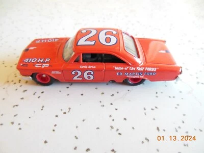 Curtis Turner # 26 Ed Martin Ford 1963 1/64 fundido a presión por RCCA. En Salón de la Fama. Foto 1 de 4