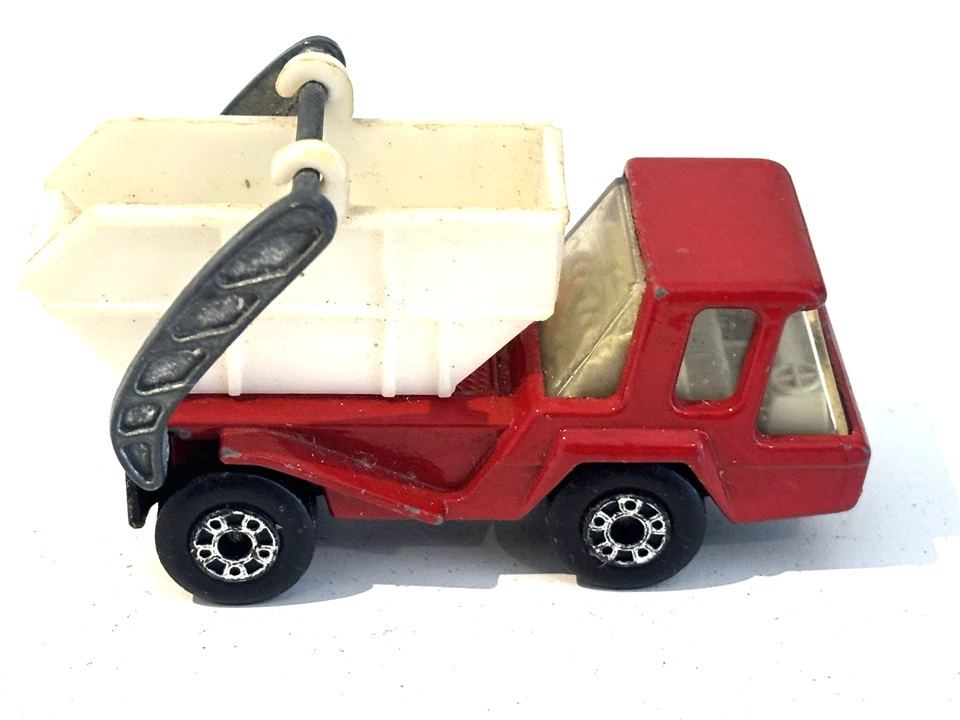1975 vintage Matchbox Lesney Superfast No37 SKIP TRUCK 1.63 diecast classic F3 - Image 1 of 4