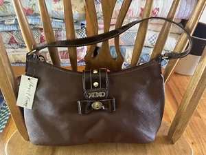 XOXO Brown Purse W/Gold Hardware Bow Closure New With Tags/Retail $59.00. - Picture 1 of 10