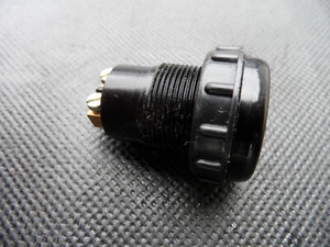 unbenutzte originale DDR Kfz Steckdose KA 4 Trabant Wartburg B1000 W50 L60 IFA - Bild 1 von 4