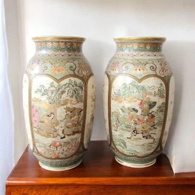 Satsuma. Paire de vases faïence décor polychrome or de fleurs et guerriers Meiji - Photo 1/4