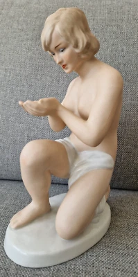 Vintage Art Deco Wallendorf Nude Naked Woman Handpainted Porcelain Figurine - Image 1 of 4