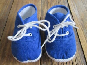Scarpe culla vintage blu bianco suole morbide stringate taglia 2 (3-6 mesi) #1600 bambola - Foto 1 di 8