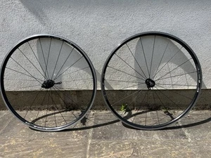 700c DT Swiss R460 Laufradsatz, sehr guter Zustand, schwarz, Felgenbremsen - Bild 1 von 11