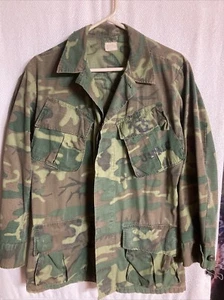 VINTAGE 60s Small Vietnam War USMC Jacket Poplin Class 2 Camo Coat Slant Pocket - Picture 1 of 5