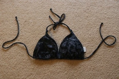 Sujetador de bikini floral multicolor Converse One Star para mujer talla L  Foto 1 de 4