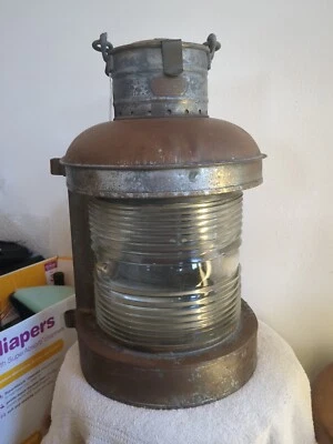 A Ward Hendrickson Marine Masterhead Ship Lantern Clear Glass Lens - Image 1 of 4