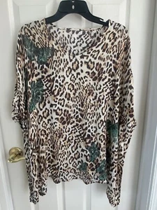 WOMEN'S PULLOVER TOP ANIMAL PRINT W/ BUTTERFLIES - ONE SIZE FITS ALL - Picture 1 of 5