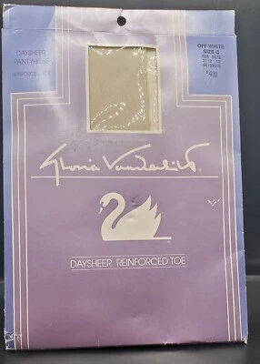 Medias Pantimedias Gloria Vanderbilt Talla C Off White Daysheer Puntera Reforzada  Foto 1 de 4