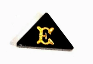 Antique Onyx Triangle Gold Emboss Old English Initial "E" 5.5 mm  x 8.5 mm B220 - Picture 1 of 2