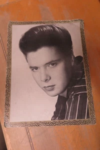 CLIFF RICHARD MEGA RARE ORIGINAL CONCERT PROGRAMME FROM 1960 - LOOK - Picture 1 of 6