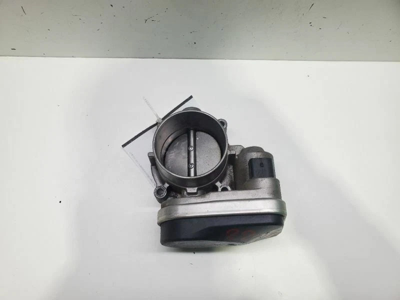 Chrysler 300 2005-2011, carrocería del acelerador, 4,0 L, número de pieza: 4861691AA Foto 1 de 4