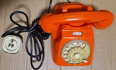 Telefono vintage a disco arancione Sip - Immagine 1 di 4