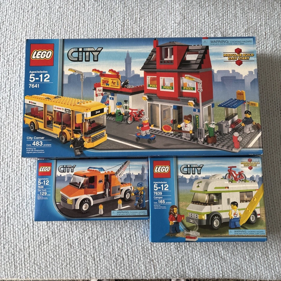 Lego City 2009 Lot 7641 City Corner 7639 Camper 7638 Tow Truck New! - Image 1 of 1