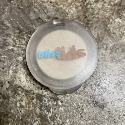 Sombra de ojos Bliss/Blisslabs en plata Flutter Blisslids Bliss World Cosmetics Foto 1 de 3