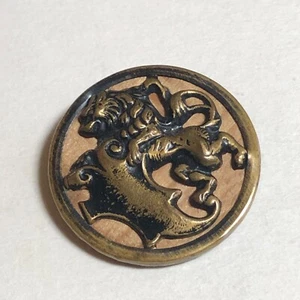Brass Lion & Shield on Wood Background Antique Metal Picture Button, NBS Med - Picture 1 of 2