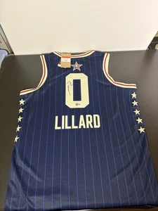 Maglia Damian Lillard autografata 2024 All Star Swingman firmata MVP Beckett TAGS - Foto 1 di 19