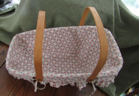 LONGABEGER 1996 LARGE VEGETABLE BASKET  15202 WITH LINER 2 HANDLES Cover