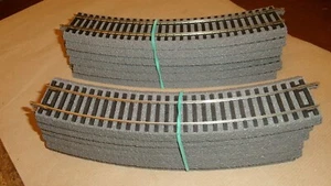 PIKO - SET DI 12 BINARI CURVI DC (CERCHIO COMPLETO) - RAGGIO 442 MM. - NUOVI - Foto 1 di 2