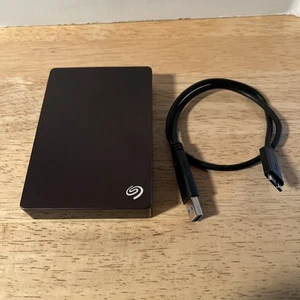 Seagate Backup Plus Portable 4TB Hard Drive #SRD00F1 1K9APV-500 w/ Cable - Afbeelding 1 van 6