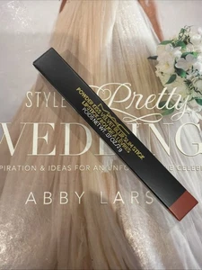 MAC Powder Kiss Velvet Blur Slim Stick Lippenstift in 876 Nice Spice neu im Karton - Bild 1 von 3