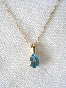 Krementz- .90 Ct. Blue Topaz Solitaire 14k Gold Pendant & Necklace - Picture 1 of 7
