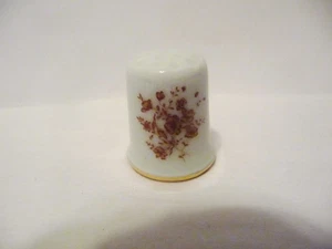 THIMBLE VINTAGE PORCELAIN LIMOGES CASTEL FRANCE PRETTY DARK RED & GOLD FLOWERS - Picture 1 of 5