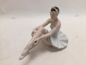 Royal Dux Ballerina Figurine by V. David Hand Painted Czech Porcelain - Picture 1 of 7