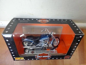 1/18 MAISTO CLASSIC 2002 FXDL DYNA LOW RIDER BLUE HARLEY DAVIDSON MOTORCYCLE - Picture 1 of 2