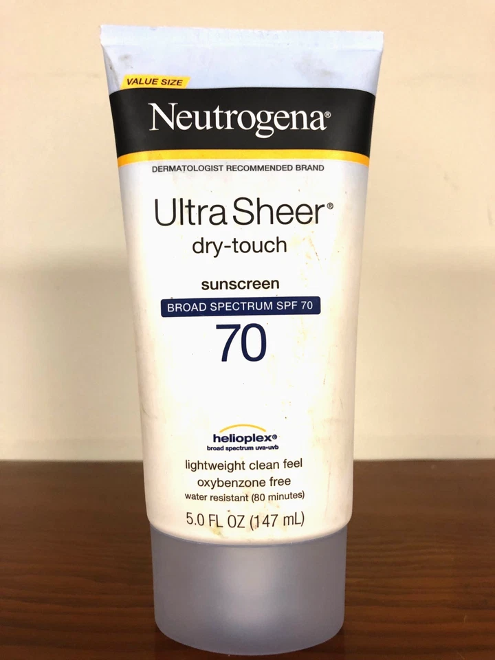 Protector solar Neutrogena Ultra Dry-Touch FPS 70 5,0 fl oz Exp. 1/2027 Foto 1 de 1