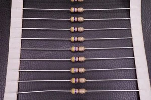 Lot of 25 x 291-470/REEL-RC Xicon Carbon Film Resistor 470 Ohm 5% 1/4W Axial NOS - Picture 1 of 4