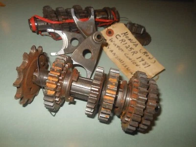 Honda OEM 1981 CR125M transmisión Elsinore refrigerada por agua + engranaje + arandelas Foto 1 de 4