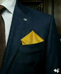 Tasca quadrata gialla satinata/tessuto 9" x 9" nuova senza etichette, tinta unita.  - Foto 1 di 6