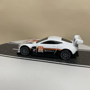 2023 Hot Wheels HW Turbo #2/5 Aston Martin Vantage GTE White Gulf w/10sp 1:64 NM - Picture 1 of 11