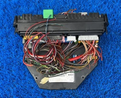 2008 a 2011 Mercedes Benz C63 AMG C350 C300 MÓDULO DE CAIXA DE FUSÍVEIS SAM FRONTAL FABRICANTE DE EQUIPAMENTO ORIGINAL - Imagem 1 de 4