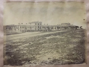 Fotografía de albúmina BARRACKS EGIPTO 11 pulgadas x 8,50 pulgadas - Imagen 1 de 6